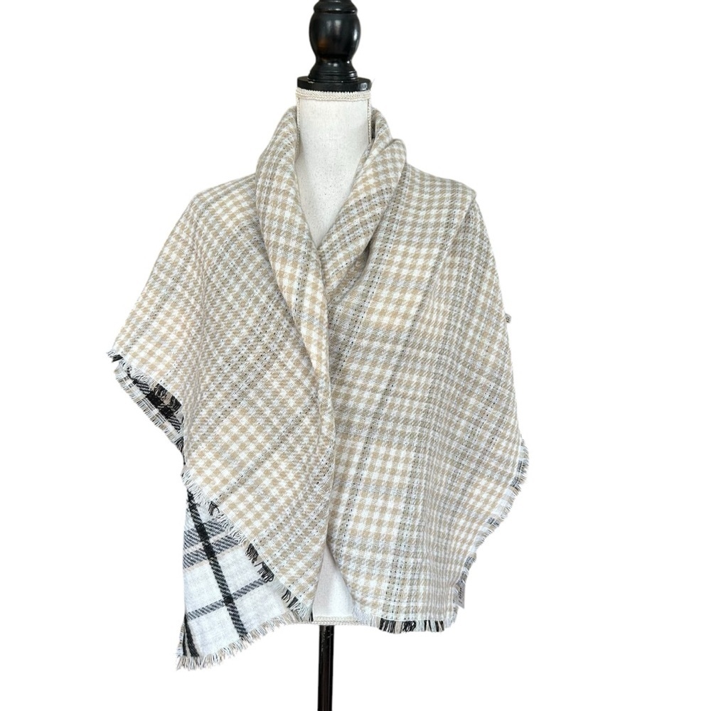 APT‎ 9 REVERSIBLE PLAID BLANKET SCARF ONE SIZE BLACK BEIGE WHITE NEUTRALS NEW